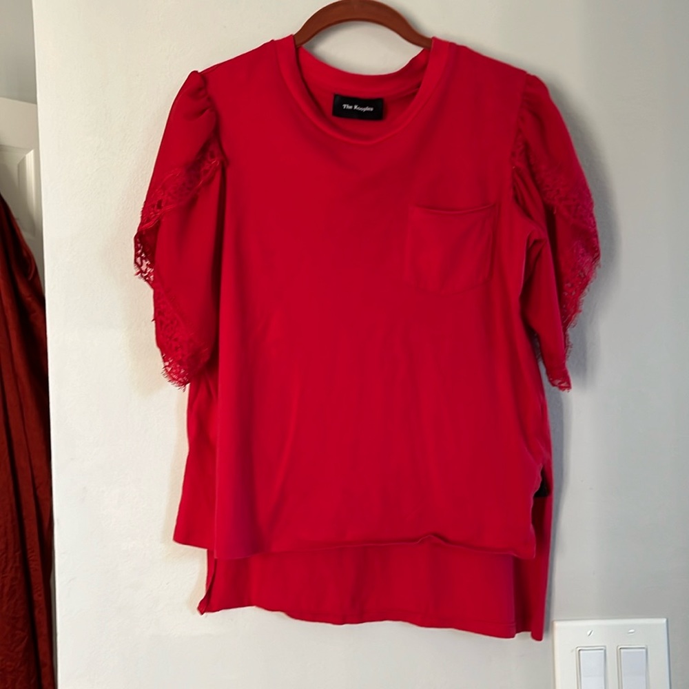 Women’s red short sleeve T-shirt. Size 1